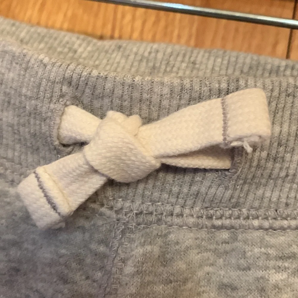 Carter’s Kids boy’s 8 heather gray DRAWSTRING MVP jogger fleecy soft inside EUC
